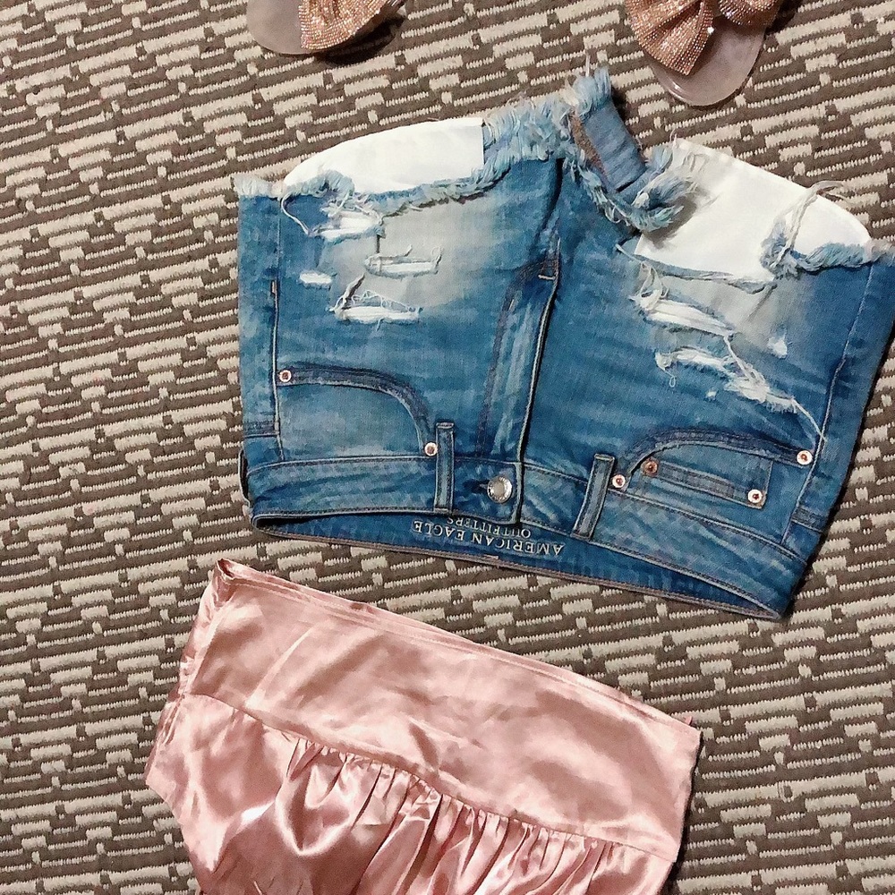 Clothes - Picture 9 of 10